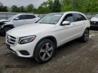 2017 Mercedes-Benz GLC 300 z VIN WDC0G4KB4HF132196, wystawiony jako Copart lot #53142725 z przebiegiem 75 234 mil mil oraz Szkody całkowita. Historia ofert i sprzedaży dostępna na DreamBid. Obrazek 1.