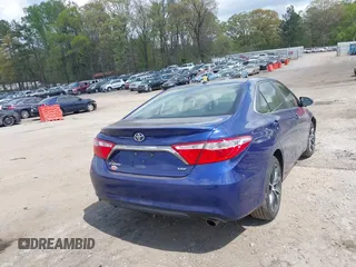 2015 Toyota Camry XLE with VIN 4T1BF1FK0FU885903, listed as a IAAI auction lot 41923424 with 193,676 mi miles and . Bid and sale history available at DreamBid. Image 4.