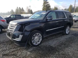 2017 Cadillac Escalade Platinum with VIN 1GYS4DKJ0HR271118, listed as a Copart auction lot 44752175 with 91,223 mi miles and Salvage Title. Bid and sale history available at carsss.com. Image 1.