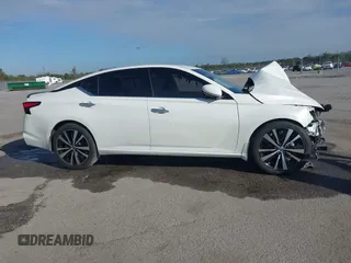2019 Nissan Altima 2.5 Platinum with VIN 1N4BL4FV7KC219605, listed as a IAAI auction lot 40867438 with 80,208 mi miles. Bid and sale history available at carsss.com. Image 13.