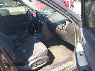 2004 Lexus IS 300/350 z VIN JTHBD192740085284, wystawiony jako IAAI lot #42322144 z przebiegiem 394 260 mil mil oraz . Historia ofert i sprzedaży dostępna na DreamBid. Obrazek 5.
