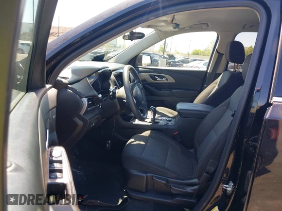 2019 Chevrolet Traverse LS z VIN 1GNERFKW3KJ222388, wystawiony jako IAAI lot #42225444 z przebiegiem 94 777 mil mil oraz . Historia ofert i sprzedaży dostępna na DreamBid. Obrazek 5.