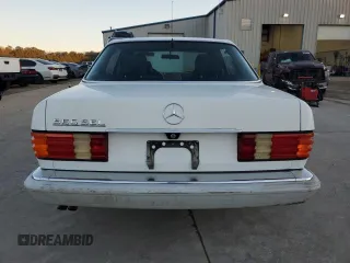 1989 Mercedes-Benz 560 with VIN WDBCA39E7KA453389, listed as a Copart auction lot 45884155 with 231,828 mi miles and Clean Title. Bid and sale history available at DreamBid. Image 6.