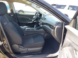 2020 Nissan Sentra SV z VIN 3N1AB8CV7LY270036, wystawiony jako IAAI lot #42323645 z przebiegiem 68 099 mil mil oraz . Historia ofert i sprzedaży dostępna na DreamBid. Obrazek 5.