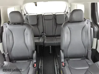 2024 Kia Carnival LX with VIN KNDNB4H35R6425665, listed as a Copart auction lot 74088534 with 11,481 mi miles and Clean Title. Bid and sale history available at carsss.com. Image 10.