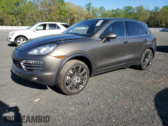 2012 Porsche Cayenne S z VIN WP1AB2A29CLA43084, wystawiony jako Copart lot #53424175 z przebiegiem Nie podano mil oraz Szkody całkowita. Historia ofert i sprzedaży dostępna na DreamBid. Obrazek 1.