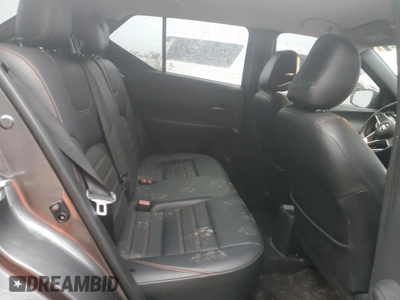 2019 Nissan Kicks SR z VIN 3N1CP5CU8KL556523, wystawiony jako Copart lot #50891965 z przebiegiem 31 313 mil mil oraz Szkoda całkowita • Salvage title. Historia ofert i sprzedaży dostępna na DreamBid. Obrazek 11.