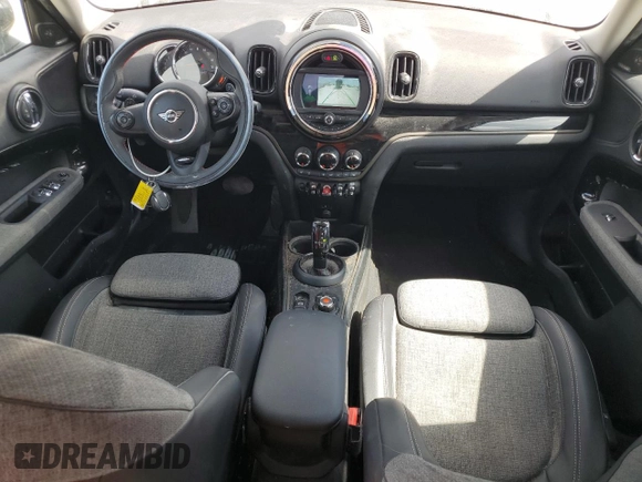 2020 MINI Countryman Cooper S with VIN WMZYW7C00L3M08829, listed as a Copart auction lot 47040025 with 25,490 mi miles and Salvage title. Bid and sale history available at DreamBid. Image 8.