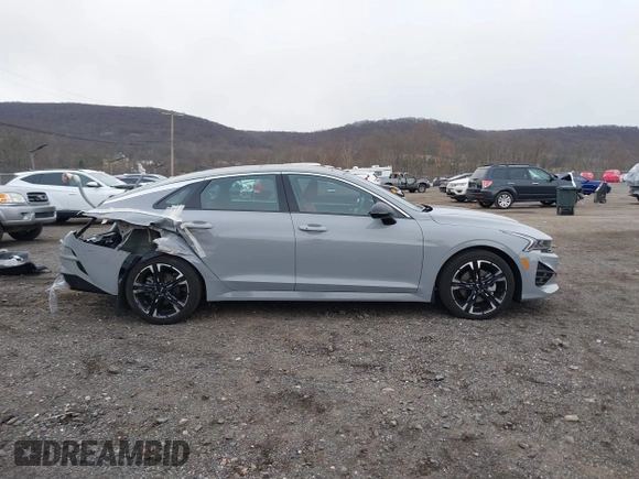 2024 Kia K5 GT-Line z VIN 5XXG64J22RG228095, wystawiony jako IAAI lot #41888510 z przebiegiem 11 927 mil mil oraz . Historia ofert i sprzedaży dostępna na DreamBid. Obrazek 14.