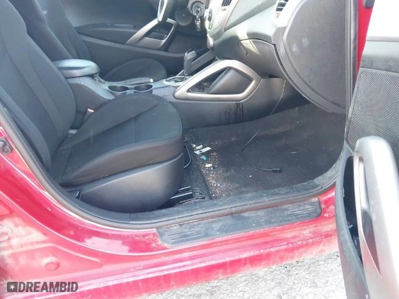 2016 Hyundai Veloster with VIN KMHTC6AD2GU272637, listed as a IAAI auction lot 41481226 with 143,974 mi miles. Bid and sale history available at carsss.com. Image 5.
