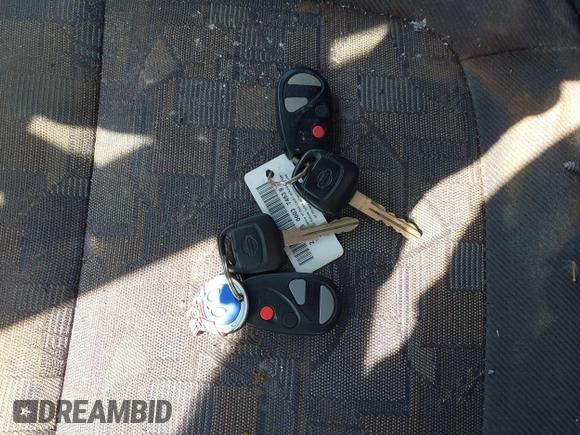 2001 Nissan Sentra SE z VIN 3N1BB51D61L127666, wystawiony jako IAAI lot #42400126 z przebiegiem 190 345 mil mil oraz . Historia ofert i sprzedaży dostępna na DreamBid. Obrazek 11.
