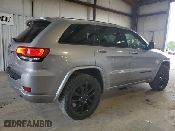 2017 Jeep Grand Cherokee Altitude with VIN 1C4RJFAG9HC772705, listed as a Copart auction lot 61562925 with 184,004 mi miles and Salvage title. Bid and sale history available at DreamBid. Image 3.