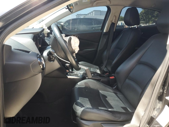 2019 Toyota Yaris L z VIN 3MYDLBYV8KY514239, wystawiony jako Copart lot #57712905 z przebiegiem 111 980 mil mil oraz Nie do naprawy • Non repairable. Historia ofert i sprzedaży dostępna na DreamBid. Obrazek 7.