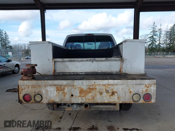 1999 Ford F-250 XL с VIN 1FTNX21F0XED29133, выставлен на аукционе IAAI как лот 41713142 с пробегом 357 060 миль миль и . История ставок и продаж доступна на DreamBid. Изображение 16.