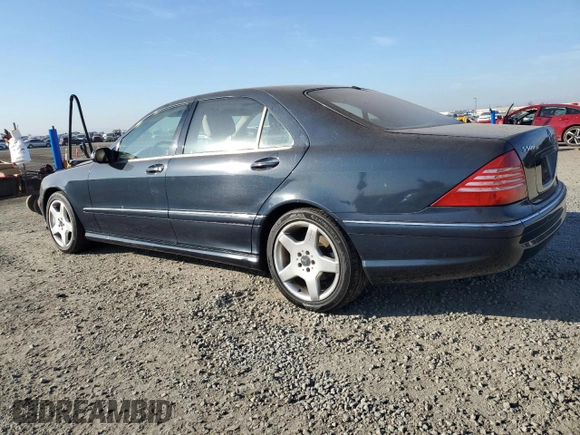 2003 Mercedes-Benz S-Class 5.0L with VIN WDBNG75JX3A376780, listed as a Copart auction lot 83376234 with 202,472 mi miles and Clean Title. Bid and sale history available at carsss.com. Image 2.