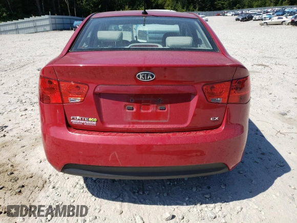 2013 Kia Forte EX with VIN KNAFU4A25D5682191, listed as a Copart auction lot 70066134 with 118,587 mi miles and Clean Title. Bid and sale history available at carsss.com. Image 6.
