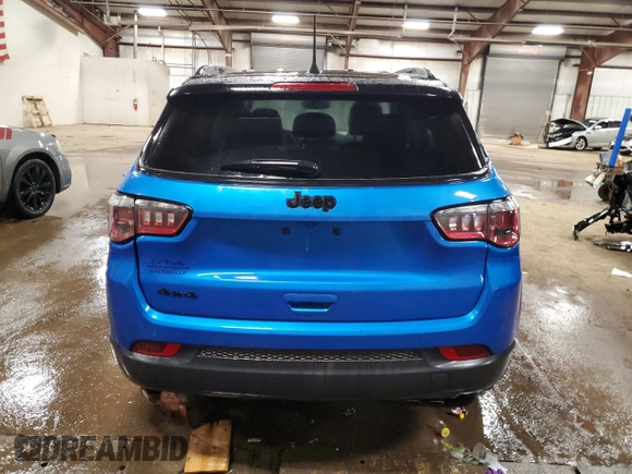 2018 Jeep Compass Altitude with VIN 3C4NJDBB2JT395652, listed as a Copart auction lot 42867225 with 150,776 mi miles and Clean title. Bid and sale history available at DreamBid. Image 6.