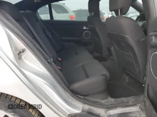 2009 Pontiac G8 z VIN 6G2ER57729L223218, wystawiony jako Copart lot #84234214 z przebiegiem 222 165 mil mil oraz Szkoda całkowita • Salvage title. Historia ofert i sprzedaży dostępna na DreamBid. Obrazek 10.
