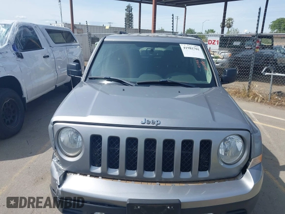 2017 Jeep Patriot Latitude with VIN 1C4NJPFBXHD182248, listed as a IAAI auction lot 41981701 with 82,466 mi miles and . Bid and sale history available at DreamBid. Image 12.