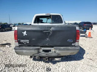2005 Ford F-250 XL z VIN 1FTSX20P85EC59147, wystawiony jako Copart lot #51835615 z przebiegiem Nie podano mil oraz Szkoda całkowita • Salvage title. Historia ofert i sprzedaży dostępna na DreamBid. Obrazek 6.