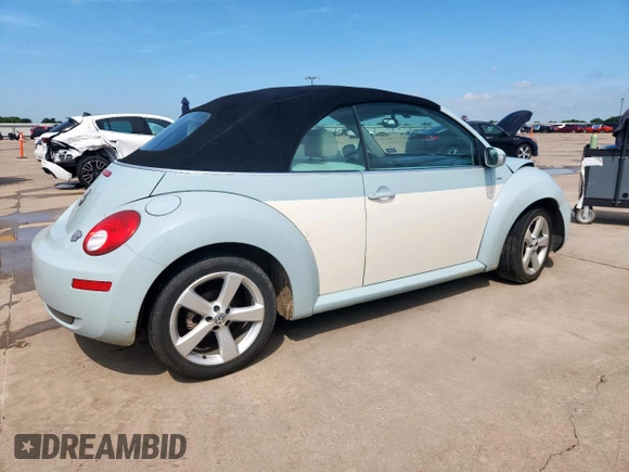 2010 Volkswagen Beetle Final Edition z VIN 3VWRW3AL2AM004708, wystawiony jako Copart lot #63852415 z przebiegiem 111 174 mil mil oraz Szkoda całkowita • Salvage title. Historia ofert i sprzedaży dostępna na DreamBid. Obrazek 3.