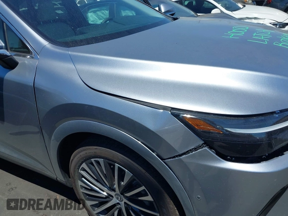 2025 Lexus RX 350h with VIN 2T2BBMCA8SC084121, listed as a IAAI auction lot 42644072 with 4,200 mi miles and . Bid and sale history available at DreamBid. Image 18.