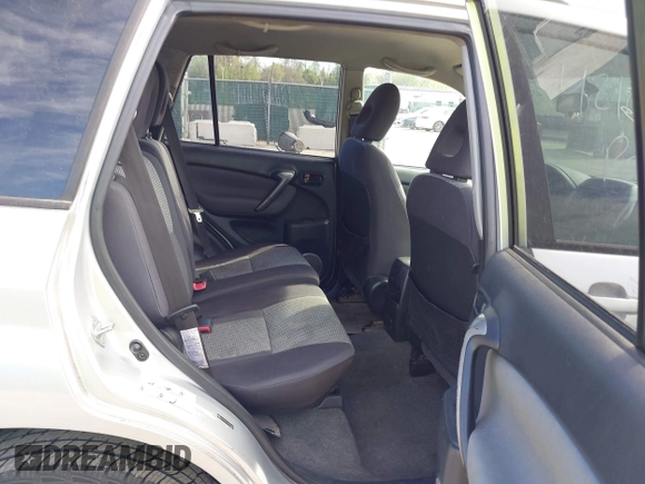 2005 Toyota RAV4 with VIN JTEGD20V750066025, listed as a IAAI auction lot 42101689 with 227,405 mi miles. Bid and sale history available at carsss.com. Image 8.