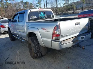 2009 Toyota Tacoma z VIN 5TELU42N09Z596810, wystawiony jako IAAI lot #41673552 z przebiegiem 169 044 mil mil oraz . Historia ofert i sprzedaży dostępna na DreamBid. Obrazek 3.