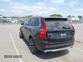 2021 Volvo XC90 Momentum z VIN YV4A22PK3M1717880, wystawiony jako IAAI lot #42156518 z przebiegiem 38 857 mil mil oraz . Historia ofert i sprzedaży dostępna na DreamBid. Obrazek 3.
