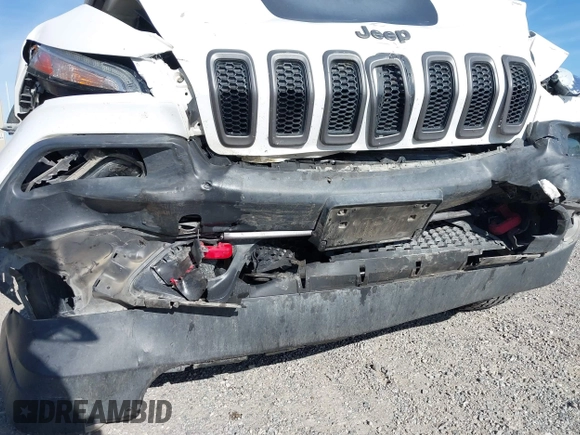 2017 Jeep Cherokee Trailhawk L Plus z VIN 1C4PJMBS1HD217370, wystawiony jako IAAI lot #42486588 z przebiegiem 108 695 mil mil oraz . Historia ofert i sprzedaży dostępna na DreamBid. Obrazek 6.