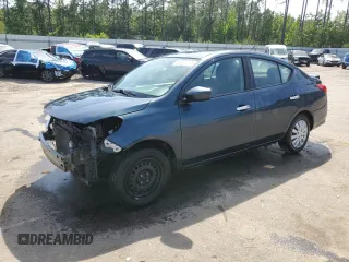 2017 Nissan Versa S Plus z VIN 3N1CN7AP0HL829400, wystawiony jako Copart lot #54347225 z przebiegiem 141 991 mil mil oraz Szkoda całkowita • Salvage title. Historia ofert i sprzedaży dostępna na DreamBid. Obrazek 1.