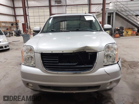 2013 GMC Yukon XL SLT z VIN 1GKS2KE71DR342261, wystawiony jako IAAI lot #42018535 z przebiegiem 201 847 mil mil oraz . Historia ofert i sprzedaży dostępna na DreamBid. Obrazek 12.