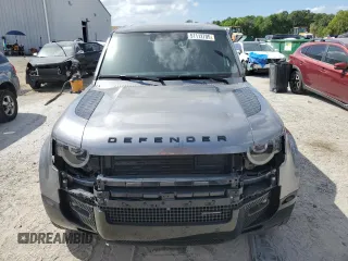 2023 Land Rover Defender X-Dynamic SE z VIN SALE27EU7P2187183, wystawiony jako Copart lot #51112705 z przebiegiem 23 105 mil mil oraz Szkoda całkowita • Salvage title. Historia ofert i sprzedaży dostępna na DreamBid. Obrazek 5.