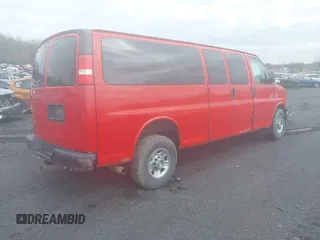 2013 Chevrolet Express Passenger 1LS z VIN 1GAZGZFA0D1175302, wystawiony jako IAAI lot #41966297 z przebiegiem 89 514 mil mil oraz . Historia ofert i sprzedaży dostępna na DreamBid. Obrazek 4.