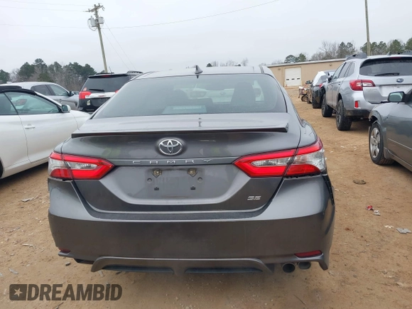 2018 Toyota Camry LE z VIN 4T1B11HK3JU630411, wystawiony jako IAAI lot #41423338 z przebiegiem 134 959 mil mil oraz . Historia ofert i sprzedaży dostępna na DreamBid. Obrazek 17.