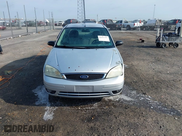 2005 Ford Focus S with VIN 1FAFP34N05W257702, listed as a IAAI auction lot 42023161 with 270,136 mi miles and . Bid and sale history available at carsss.com. Image 12.