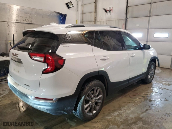 2022 GMC Terrain SLT with VIN 3GKALVEV6NL172237, listed as a Copart auction lot 82426424 with 54,640 mi miles and Salvage Title. Bid and sale history available at carsss.com. Image 3.