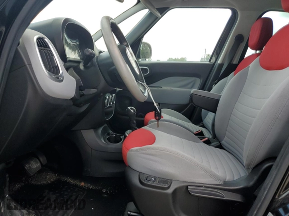 2014 FIAT 500L Easy z VIN ZFBCFABH5EZ011733, wystawiony jako Copart lot #60415465 z przebiegiem 113 080 mil mil oraz Szkoda całkowita • Salvage title. Historia ofert i sprzedaży dostępna na DreamBid. Obrazek 7.