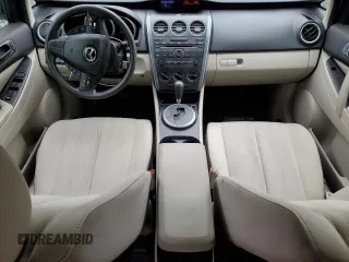 2011 Mazda CX-7 i SV z VIN JM3ER2A51B0380347, wystawiony jako Copart lot #50992345 z przebiegiem 141 713 mil mil oraz Nie do naprawy • Non repairable. Historia ofert i sprzedaży dostępna na DreamBid. Obrazek 8.