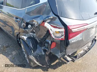 2021 Kia Seltos S z VIN KNDEUCAA2M7149395, wystawiony jako IAAI lot #42279753 z przebiegiem 27 074 mil mil oraz . Historia ofert i sprzedaży dostępna na DreamBid. Obrazek 18.
