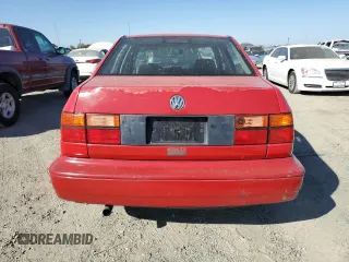1998 Volkswagen Jetta z VIN 3VWRA81H3WM266221, wystawiony jako Copart lot #73887594 z przebiegiem 223 127 mil mil oraz Czysty tytuł • Clean title. Historia ofert i sprzedaży dostępna na DreamBid. Obrazek 6.