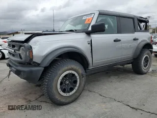 2022 Ford Bronco with VIN 1FMEE5DP1NLA98307, listed as a Copart auction lot 47690365 with 34,490 mi miles and Salvage Title. Bid and sale history available at DreamBid. Image 1.