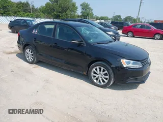 2012 Volkswagen Jetta SE с VIN 3VWDX7AJ6CM309287, выставлен на аукционе IAAI как лот 42471826 с пробегом 167 805 миль миль и . История ставок и продаж доступна на DreamBid. Изображение 1.