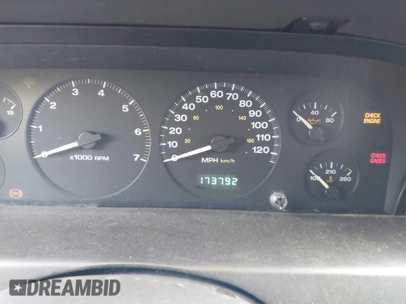 1999 Jeep Grand Cherokee Laredo with VIN 1J4GW58S0XC524798, listed as a IAAI auction lot 42761040 with 173,792 mi miles and . Bid and sale history available at DreamBid. Image 7.