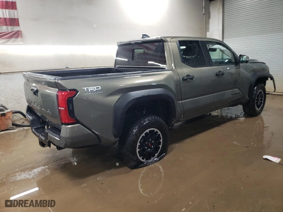 2024 Toyota Tacoma 4WD SR5 with VIN 3TMLB5JNXRM036139, listed as a Copart auction lot 46434575 with 10,967 mi miles and Salvage Title. Bid and sale history available at carsss.com. Image 3.