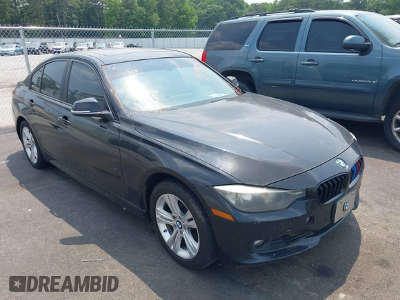 2013 BMW 3 Series 328i xDrive with VIN WBA3B3C54DJ810762, listed as a IAAI auction lot 42399930 with 201,014 mi miles and . Bid and sale history available at DreamBid. Image 1.