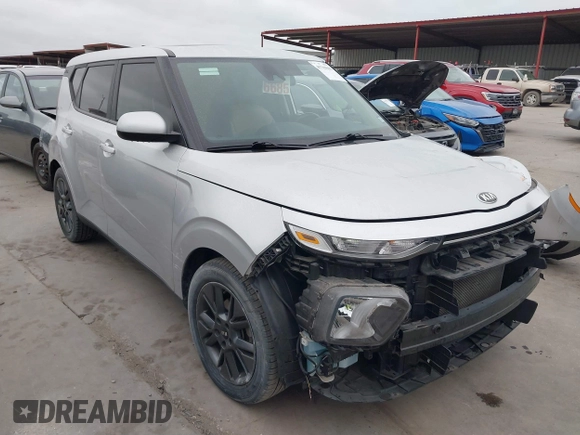 2021 Kia Soul EX with VIN KNDJ33AU9M7779006, listed as a IAAI auction lot 41769865 with 30,287 mi miles. Bid and sale history available at carsss.com. Image 1.