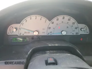2002 Ford Thunderbird Hardtop Premium with VIN 1FAHP60A32Y108035, listed as a Copart auction lot 41422055 with 28,863 mi miles and Salvage Title. Bid and sale history available at DreamBid. Image 9.