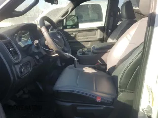 2024 Ram 2500 Tradesman with VIN 3C6UR5HL8RG395452, listed as a Copart auction lot 49342615 with 3,064 mi miles and Salvage title. Bid and sale history available at DreamBid. Image 7.