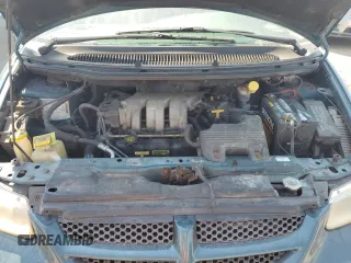 2000 Dodge Caravan SE with VIN 2B4GP45G9YR667980, listed as a Copart auction lot 76298204 with Not Provided miles and Salvage Title. Bid and sale history available at carsss.com. Image 12.